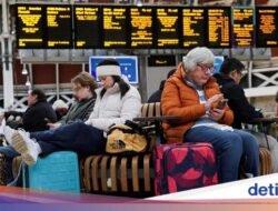 Penumpang Kereta di London Terdampar oleh Badai yang Melanda Inggris